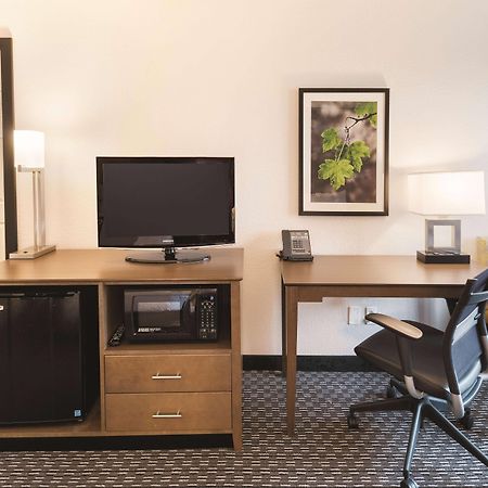 La Quinta By Wyndham Arlington North 6 Flags Dr Hotel Luaran gambar