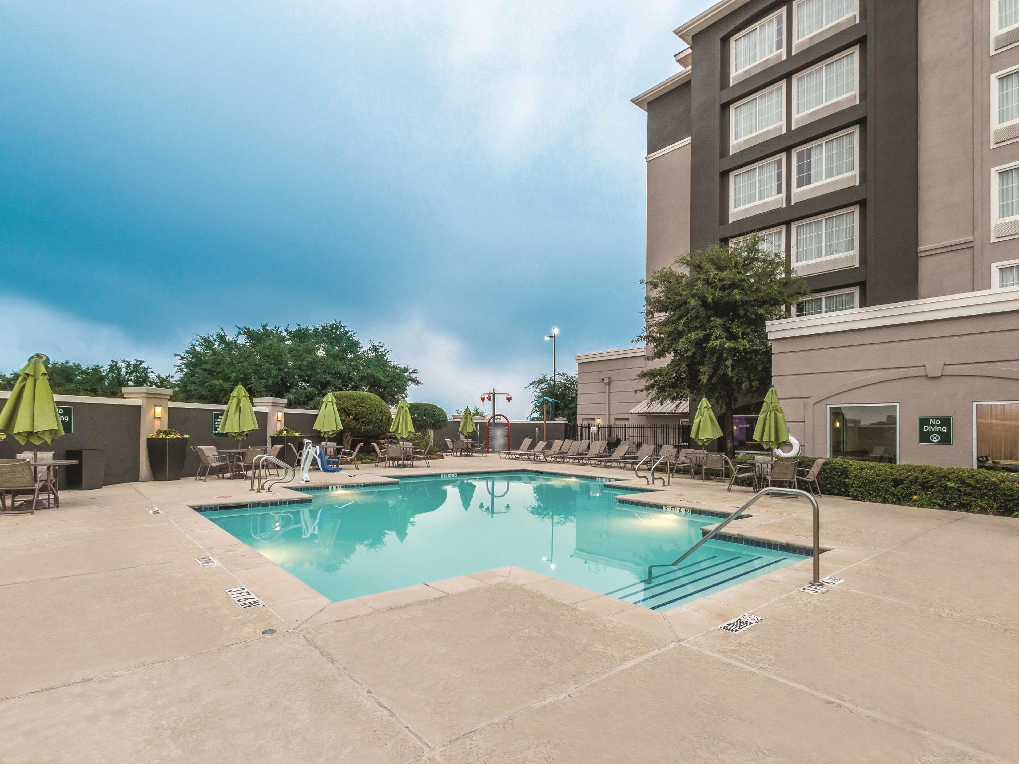 La Quinta By Wyndham Arlington North 6 Flags Dr Hotel Luaran gambar