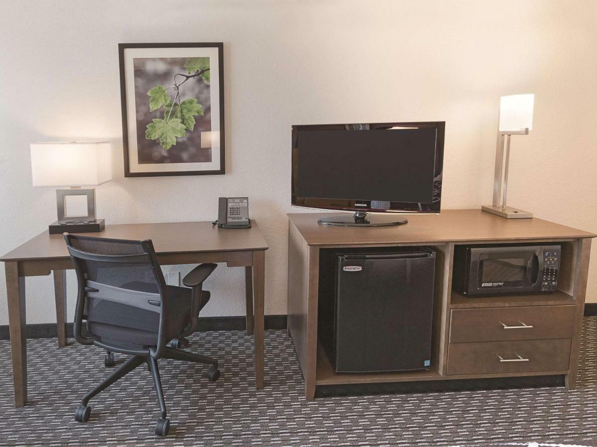 La Quinta By Wyndham Arlington North 6 Flags Dr Hotel Luaran gambar